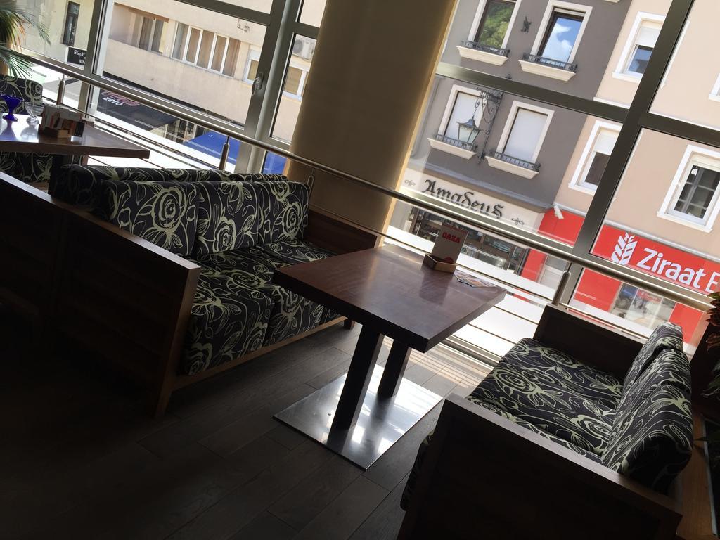 奥阿扎酒店 科尼茨 外观 照片