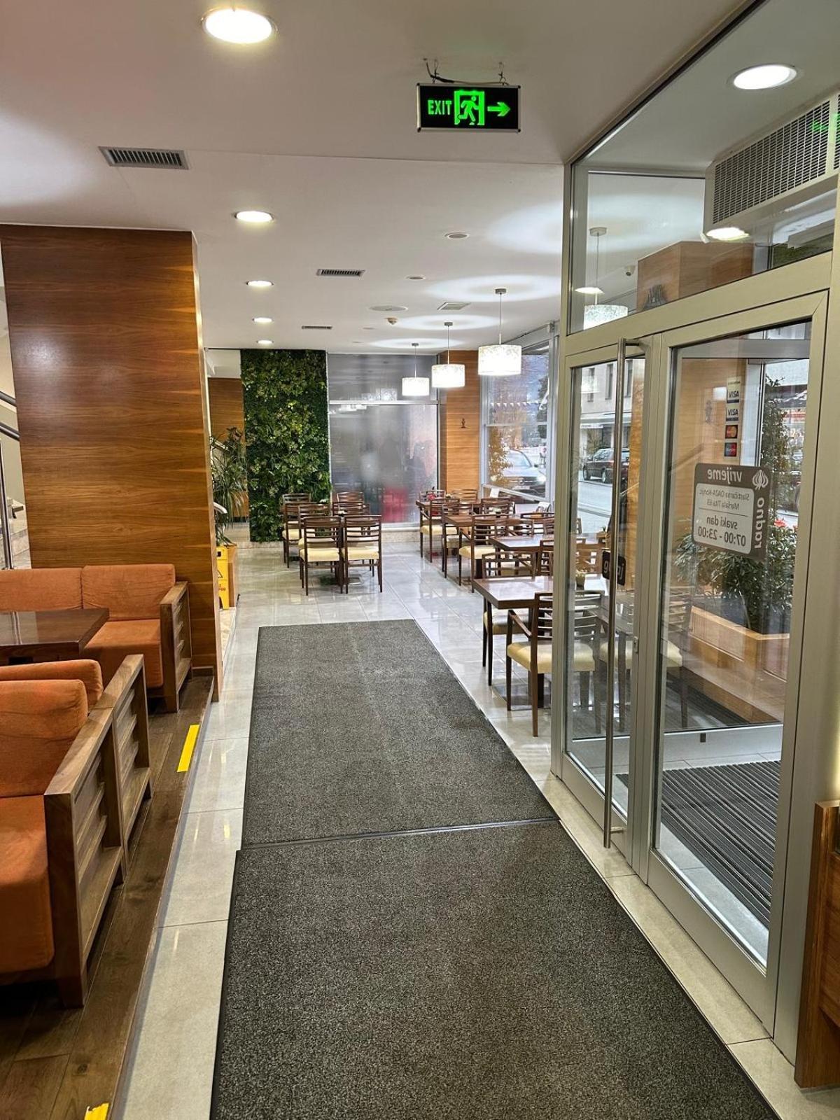 奥阿扎酒店 科尼茨 外观 照片
